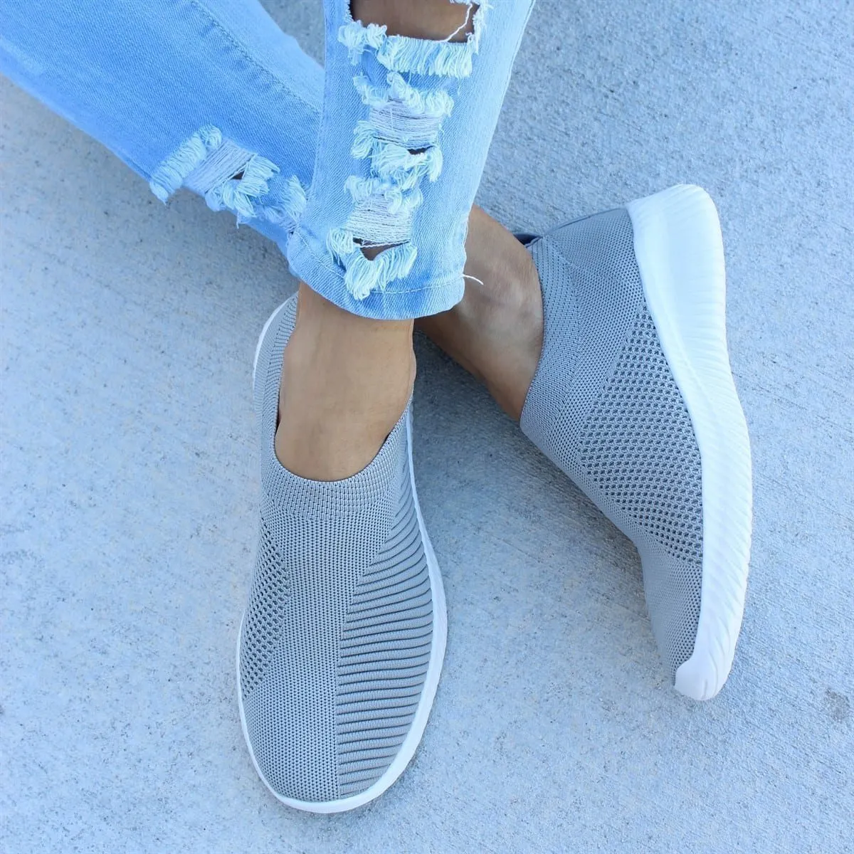 Breathable Fly-knit Slip On Sneakers
