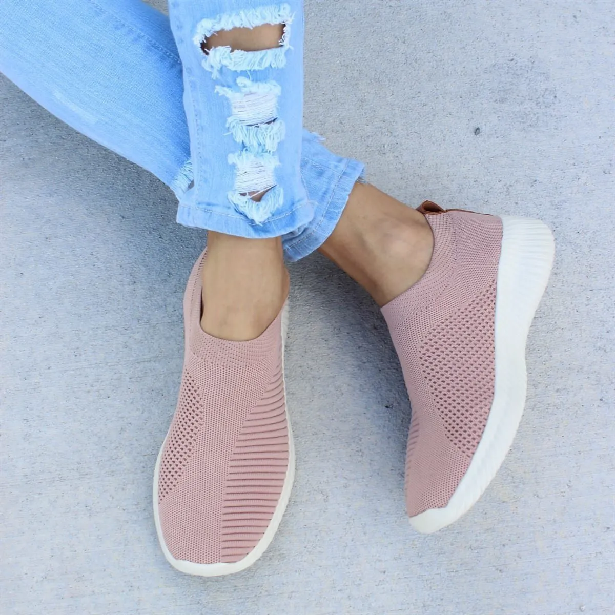 Breathable Fly-knit Slip On Sneakers