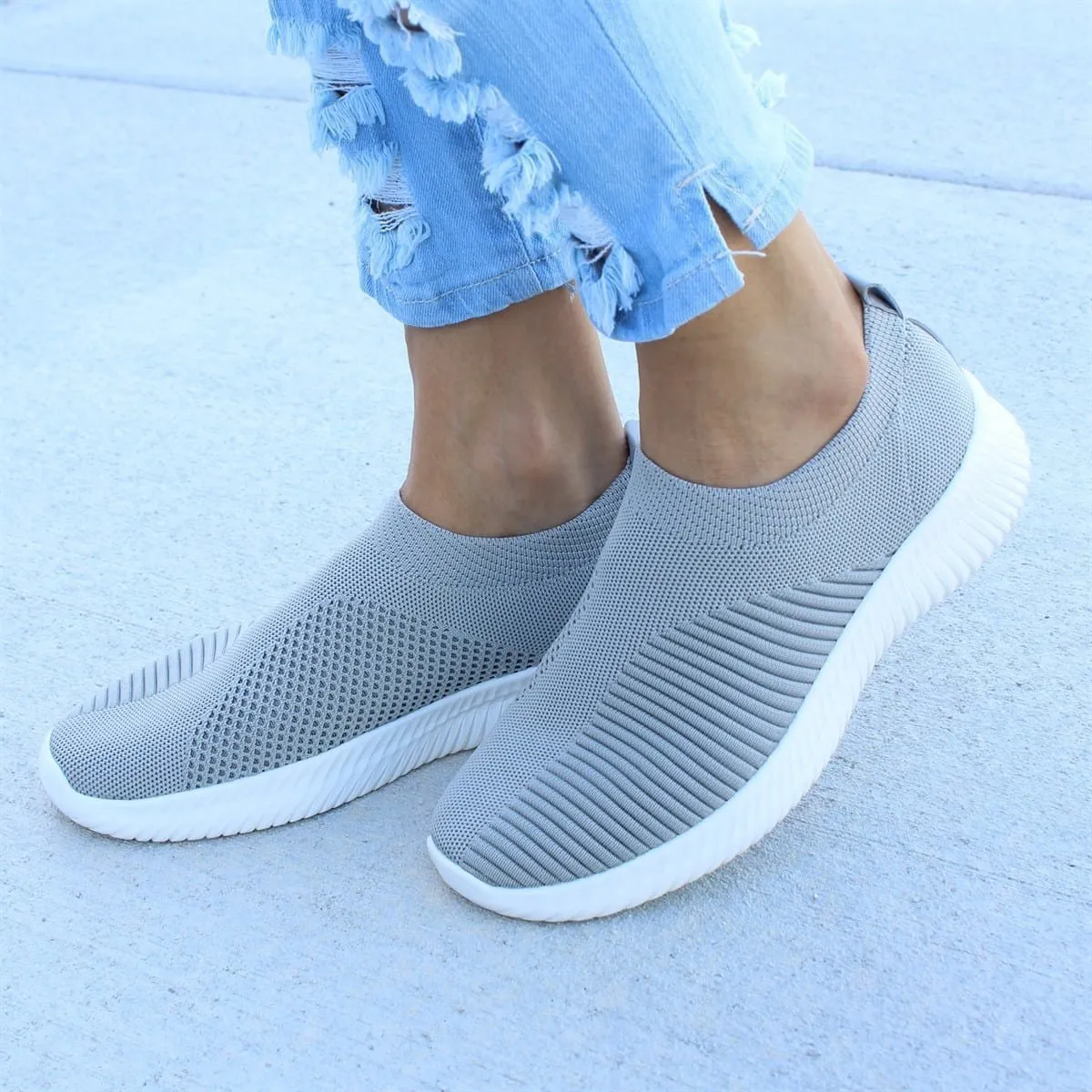 Breathable Fly-knit Slip On Sneakers
