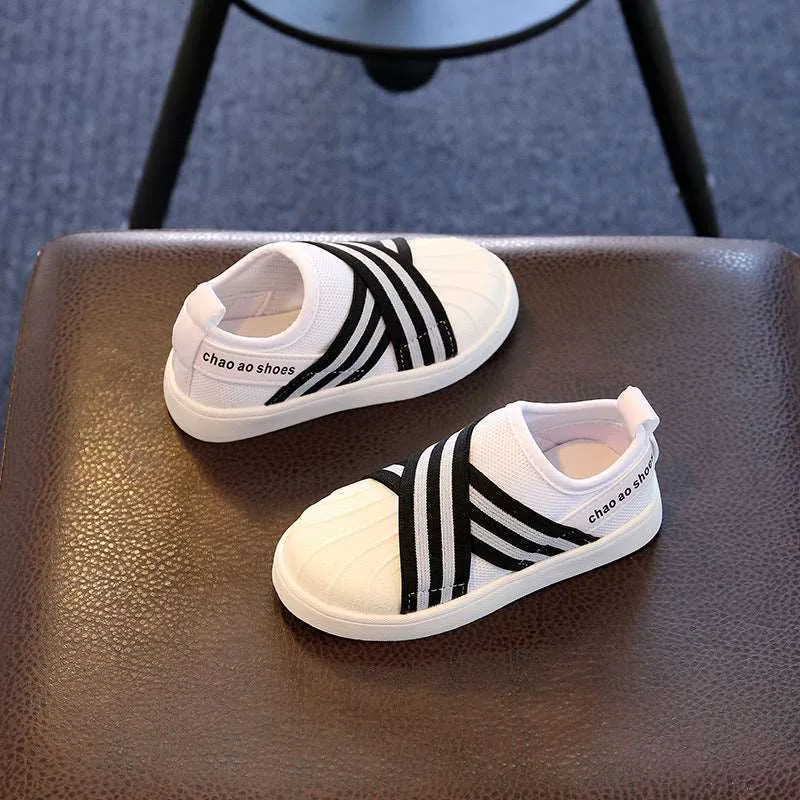 Fashionable Children's Athletic Shoes